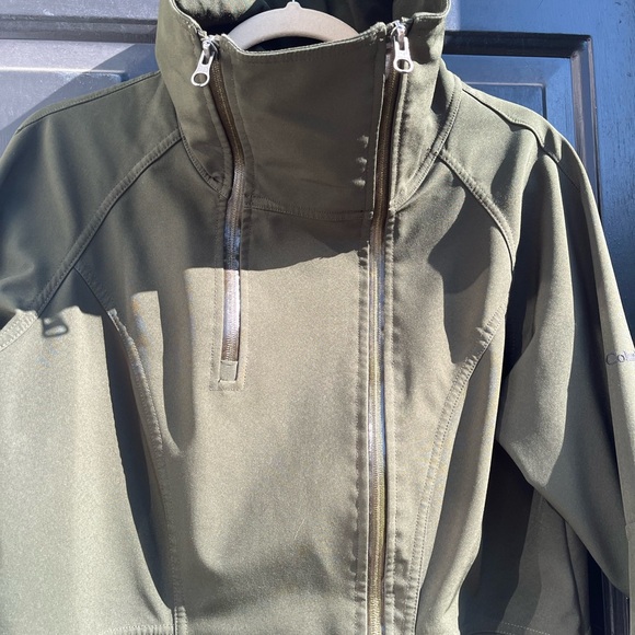 Women’s Columbia Trench Coat - Picture 5 of 13